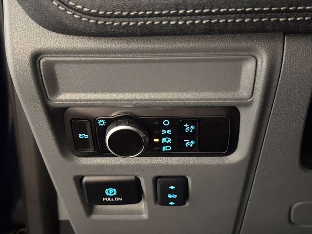 2025 Antimatter Blue Metallic Ford F-150 Lightning Flash AWD Truck