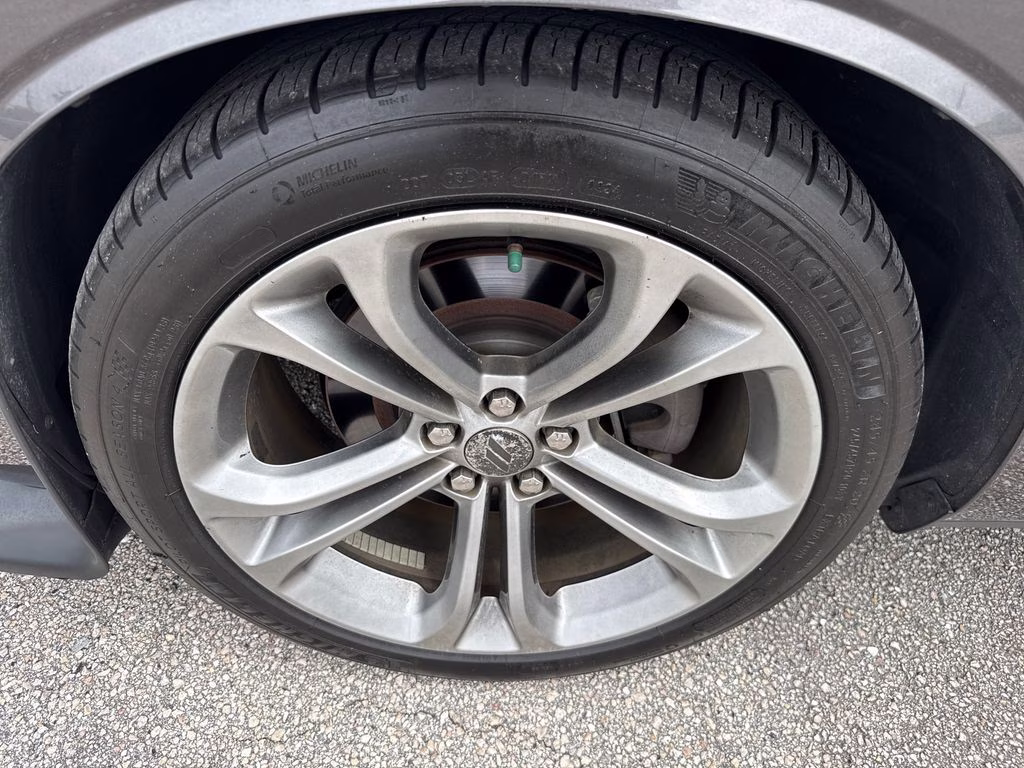 2020 Granite Pearlcoat Dodge Challenger R/T RWD Coupe
