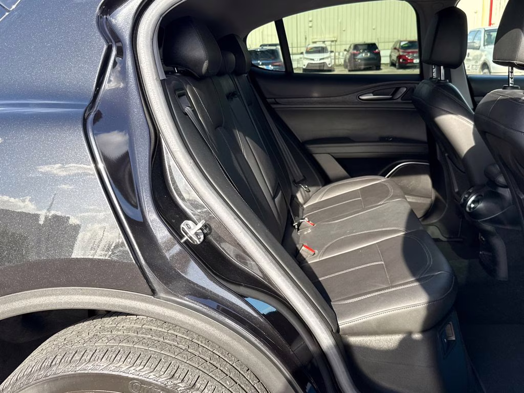 2021 Vulcano Black Metallic Alfa Romeo Stelvio Sprint RWD SUV