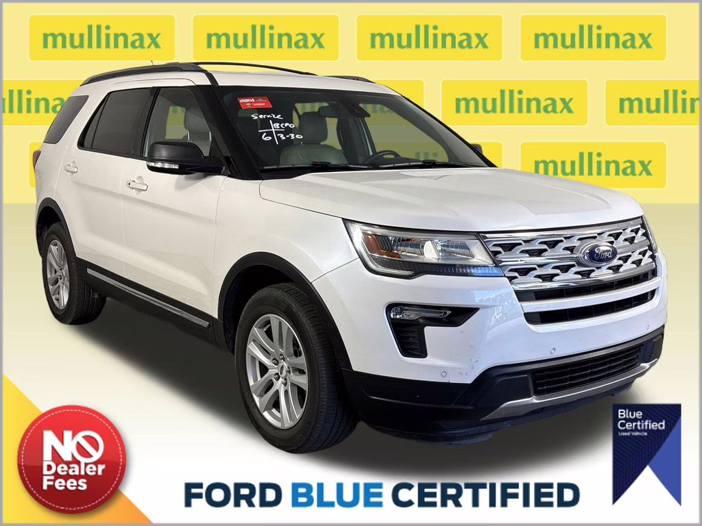 2019 White Platinum Clearcoat Metallic Ford Explorer XLT 4X4 SUV