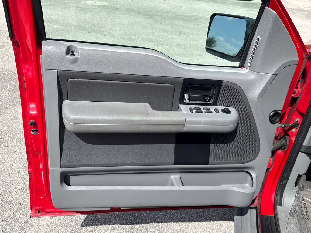 2006 Bright Red Clearcoat Ford F-150 XL RWD Truck