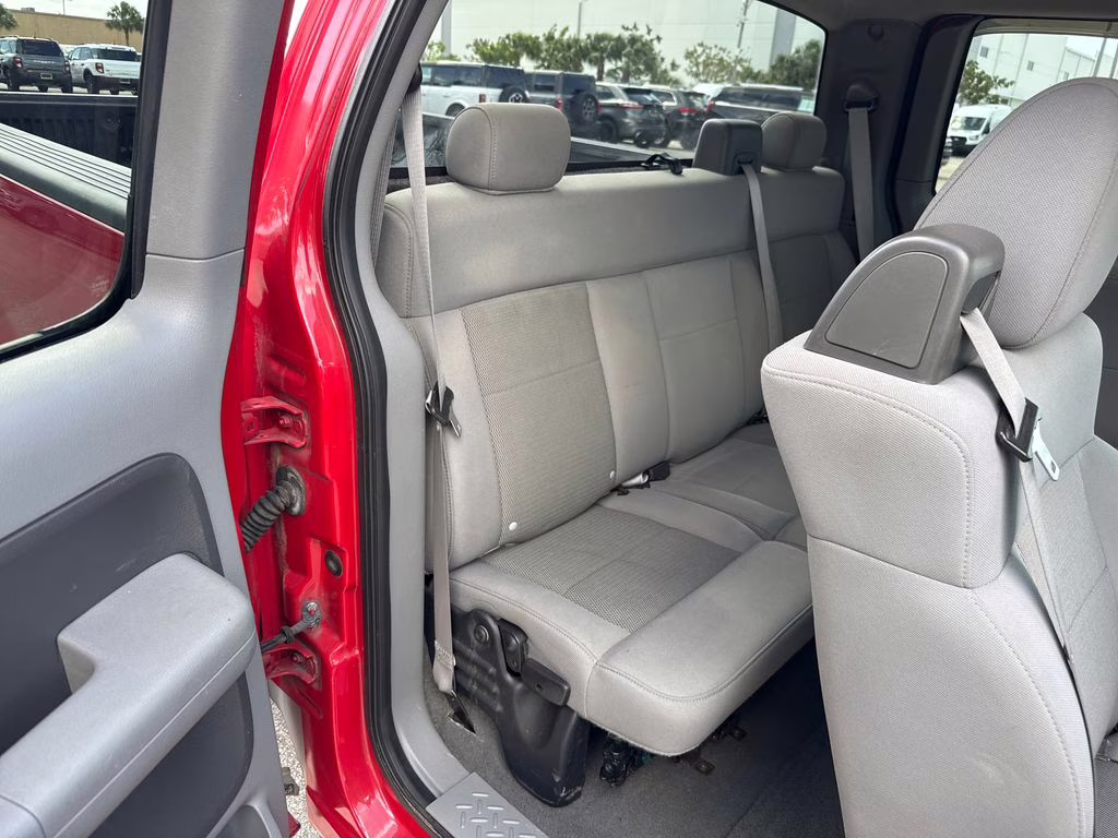 2006 Bright Red Clearcoat Ford F-150 XL RWD Truck