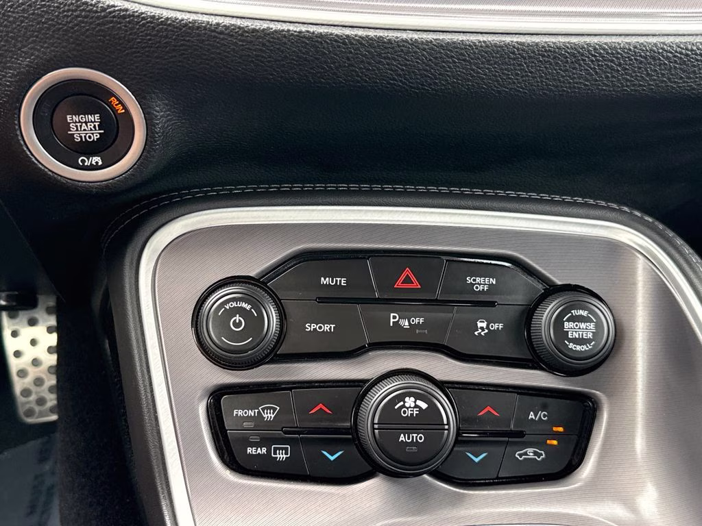 2020 Granite Pearlcoat Dodge Challenger R/T RWD Coupe