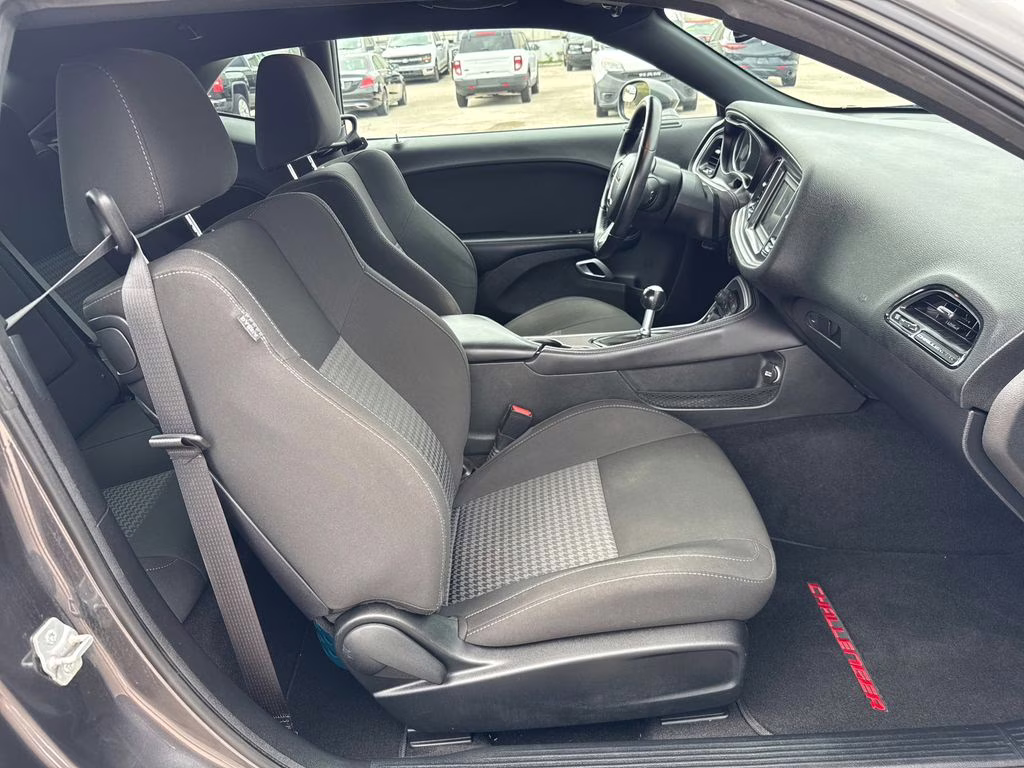 2020 Granite Pearlcoat Dodge Challenger R/T RWD Coupe