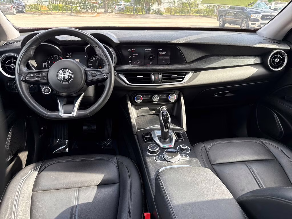 2021 Vulcano Black Metallic Alfa Romeo Stelvio Sprint RWD SUV