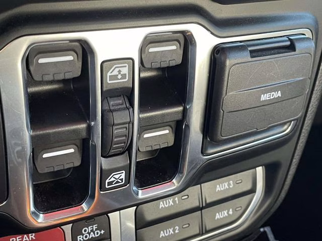 2024 Anvil Clear Coat Jeep Wrangler Rubicon X 4X4 SUV