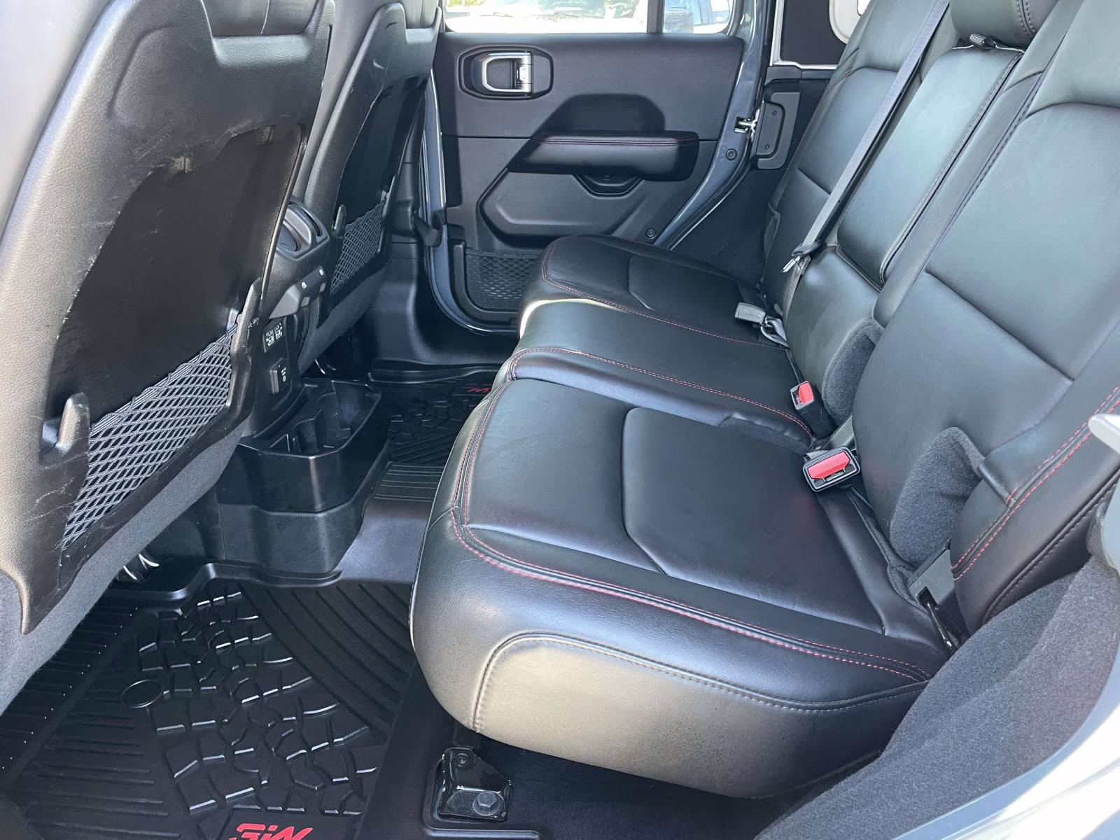 2024 Anvil Clear Coat Jeep Wrangler Rubicon X 4X4 SUV