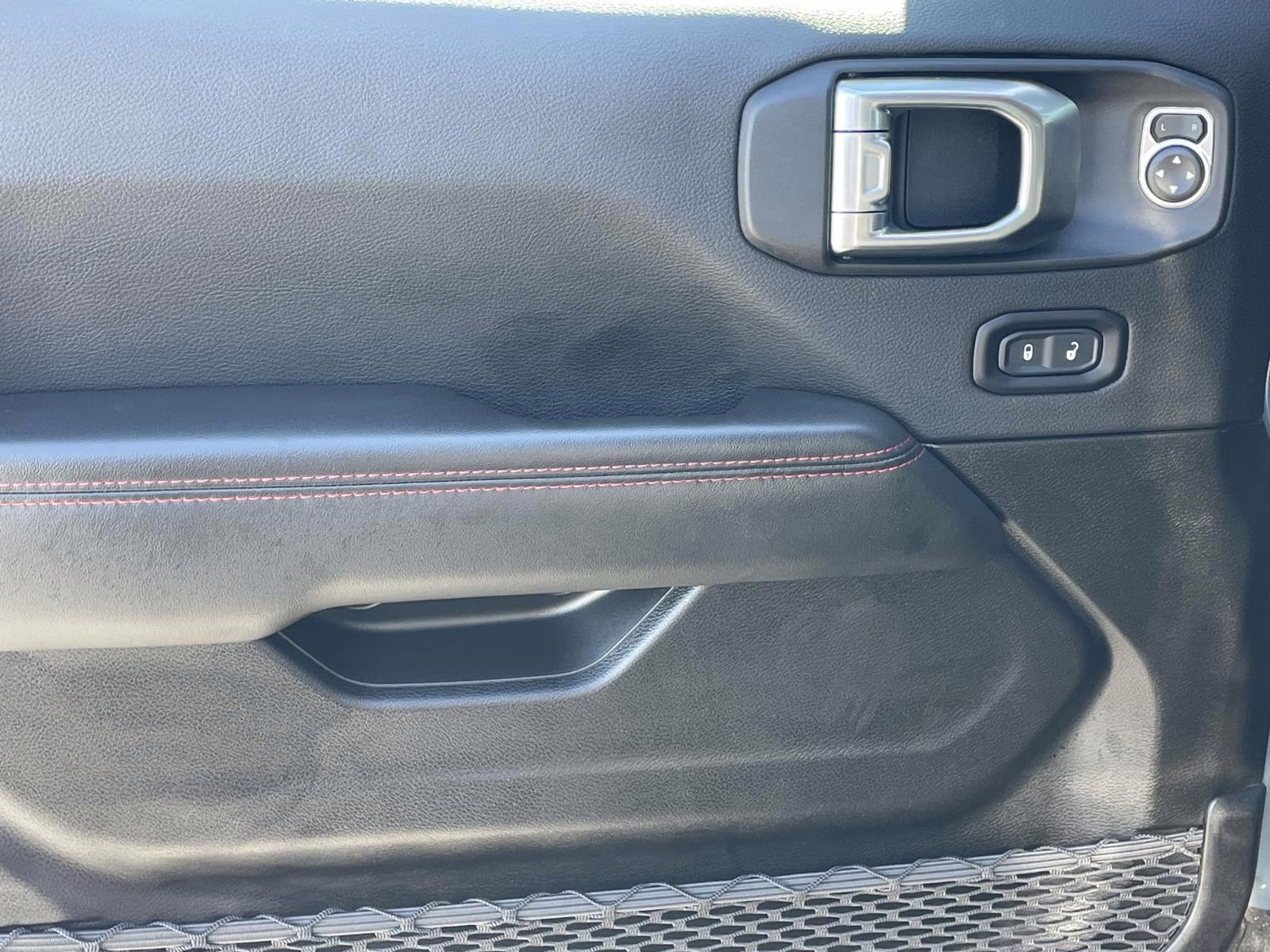 2024 Anvil Clear Coat Jeep Wrangler Rubicon X 4X4 SUV