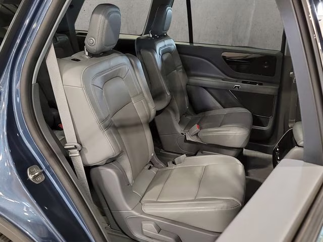 2020 Blue Diamond Metallic Lincoln Aviator Reserve AWD SUV