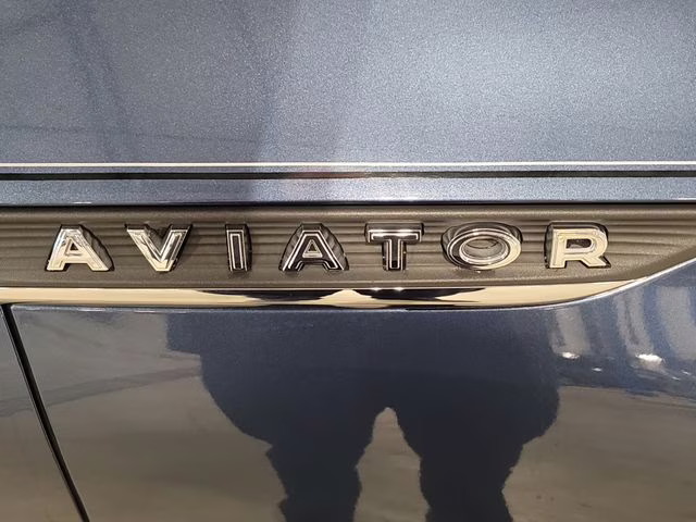 2020 Blue Diamond Metallic Lincoln Aviator Reserve AWD SUV