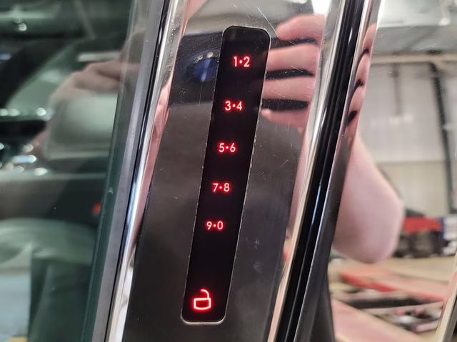 2020 Blue Diamond Metallic Lincoln Aviator Reserve AWD SUV