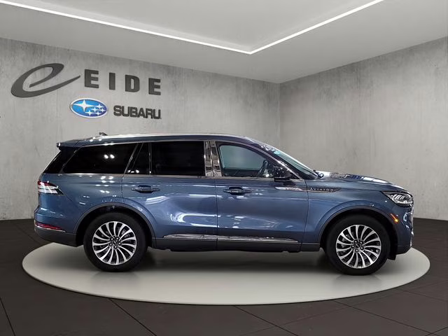2020 Blue Diamond Metallic Lincoln Aviator Reserve AWD SUV
