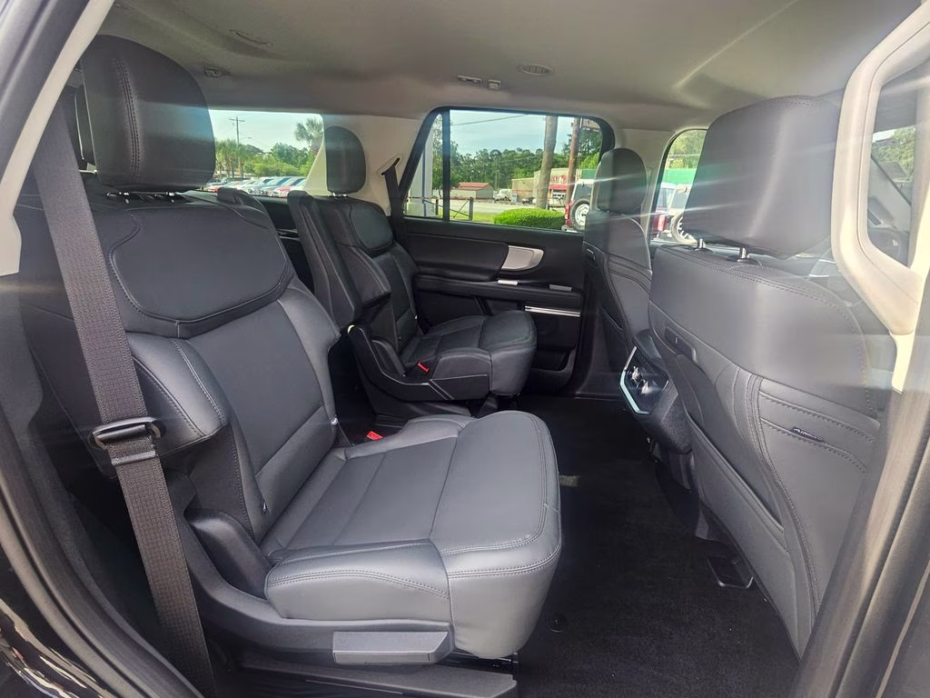 2026 Agate Black Metallic Ford Expedition Active RWD SUV