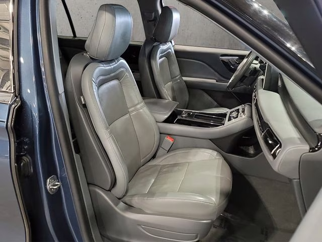 2020 Blue Diamond Metallic Lincoln Aviator Reserve AWD SUV