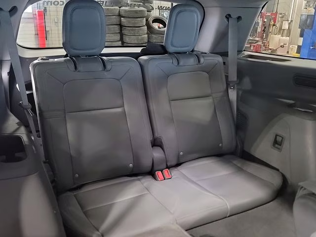 2020 Blue Diamond Metallic Lincoln Aviator Reserve AWD SUV