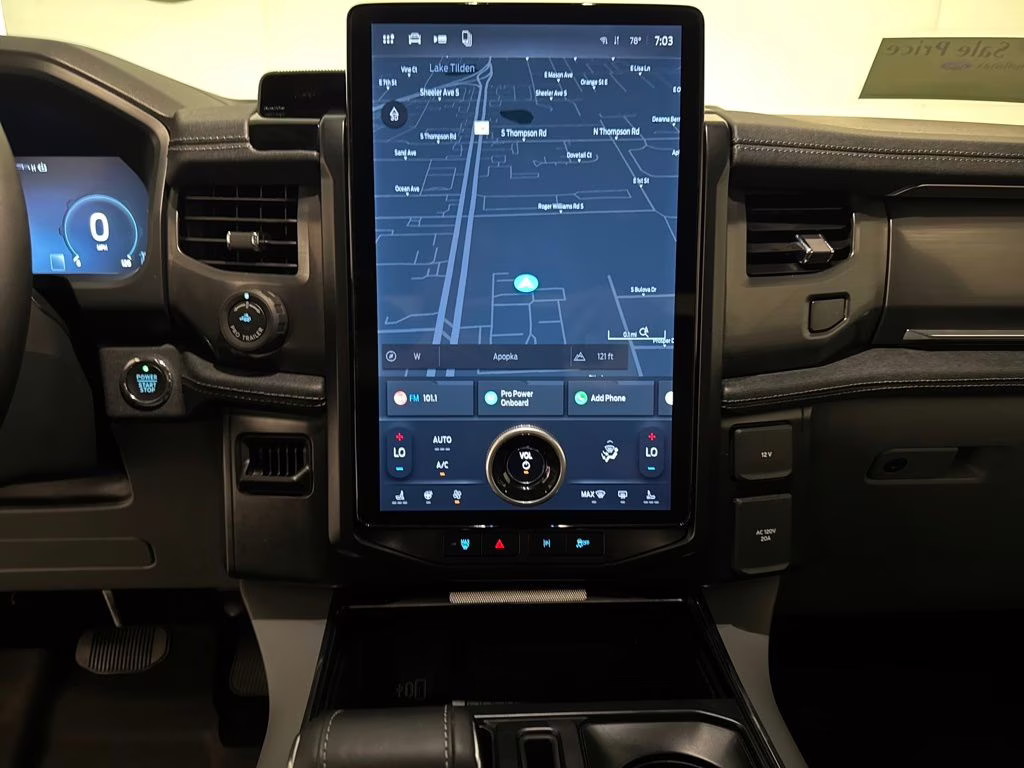 2025 Oxford White Ford F-150 Lightning Flash AWD Truck