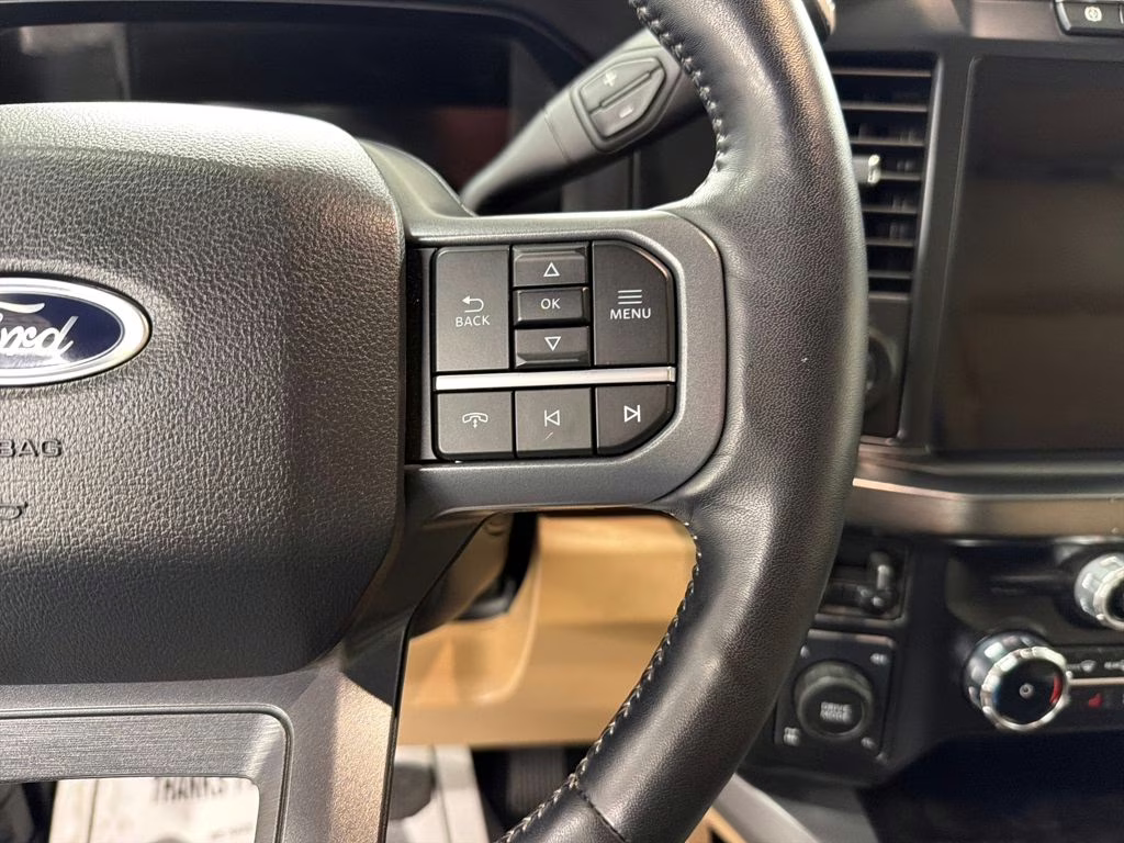 2024 Black Metallic Ford Super Duty F-250 SRW Lariat 4X4 Truck