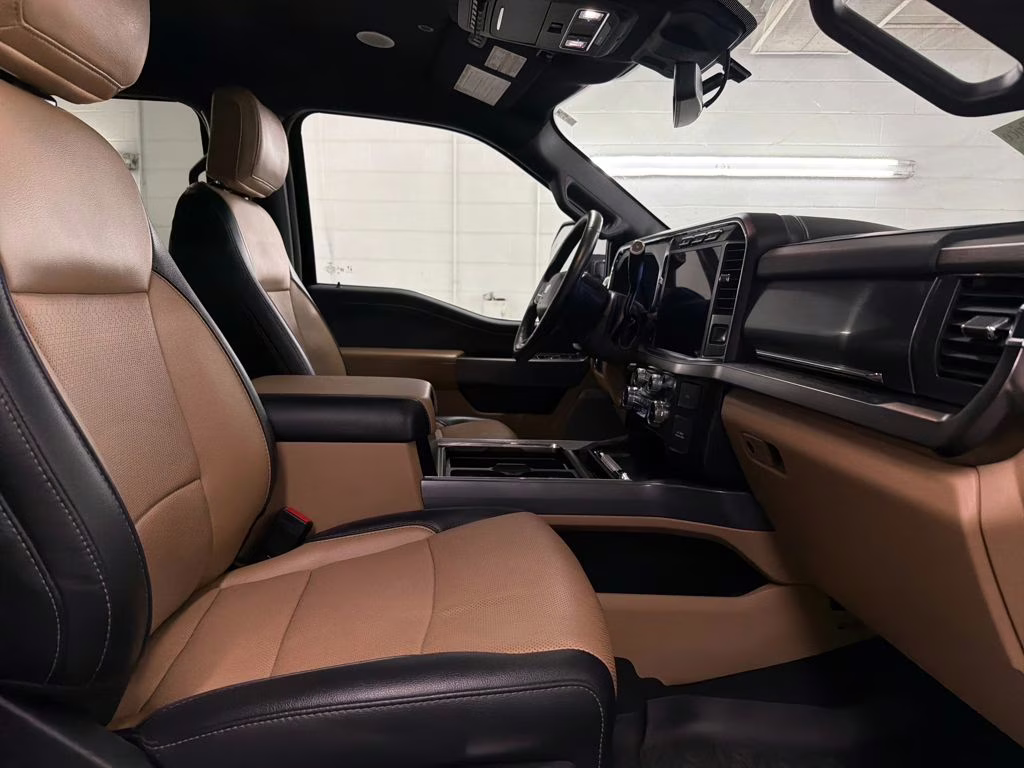 2024 Black Metallic Ford Super Duty F-250 SRW Lariat 4X4 Truck