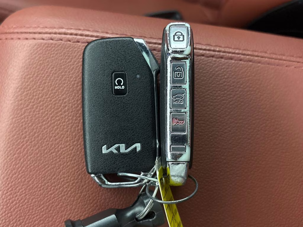 2023 Wolf Gray Kia Sportage SX FWD SUV