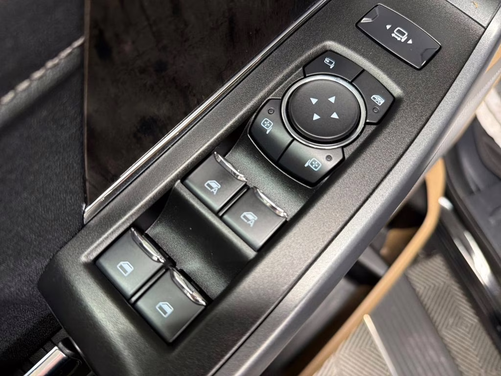 2024 Black Metallic Ford Super Duty F-250 SRW Lariat 4X4 Truck