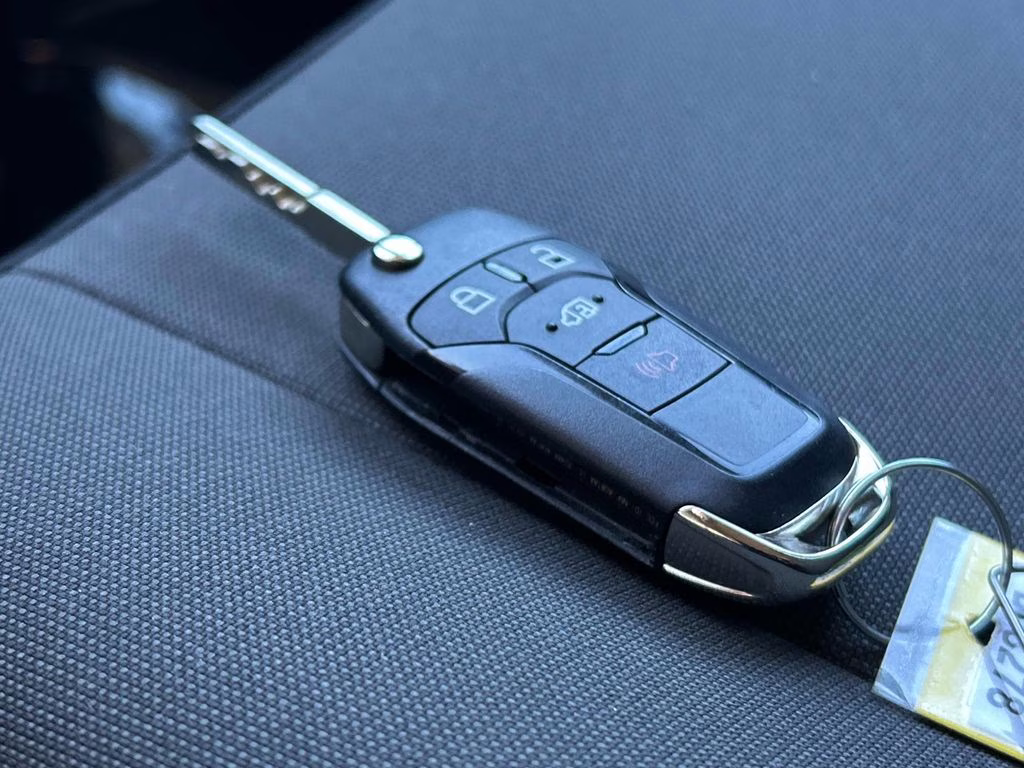 2023 Oxford White Ford Transit-350 XLT RWD Crossover