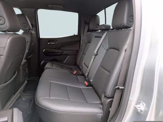 2025 Sterling Gray Metallic Chevrolet Colorado LT 4X4 Truck