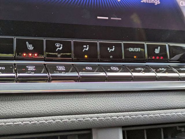 2025 Sterling Gray Metallic Chevrolet Colorado LT 4X4 Truck