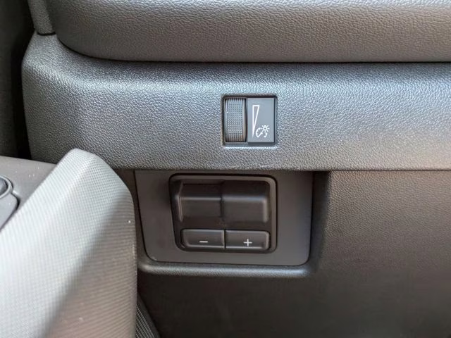 2025 Sterling Gray Metallic Chevrolet Colorado LT 4X4 Truck