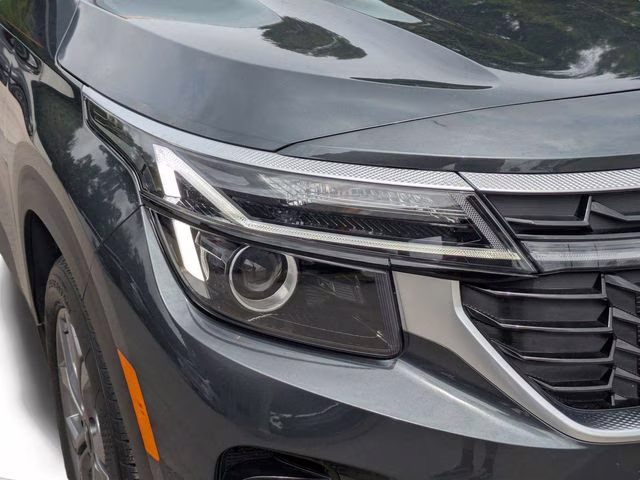 2024 Gravity Gray Kia Seltos S FWD SUV