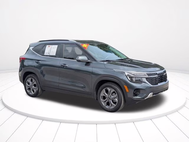 2024 Gravity Gray Kia Seltos S FWD SUV