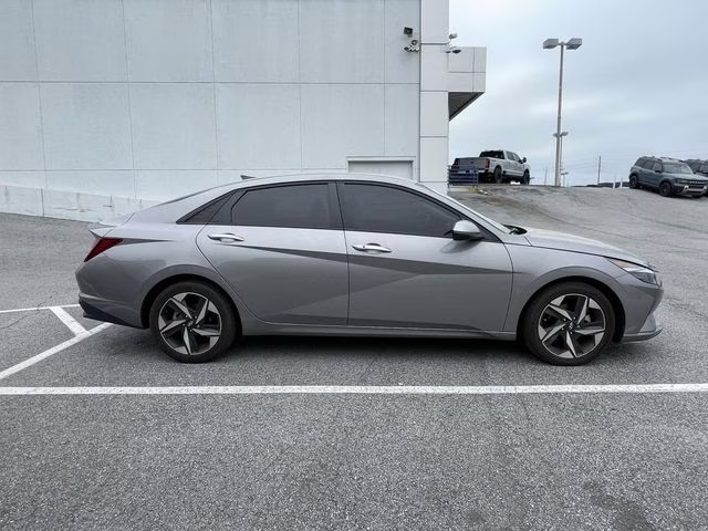 2023 Fluid Metal Hyundai Elantra SEL FWD Sedan