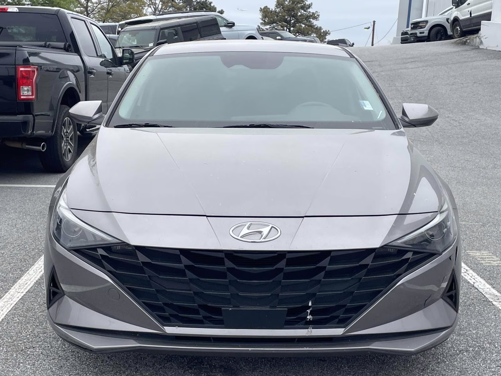2023 Fluid Metal Hyundai Elantra SEL FWD Sedan