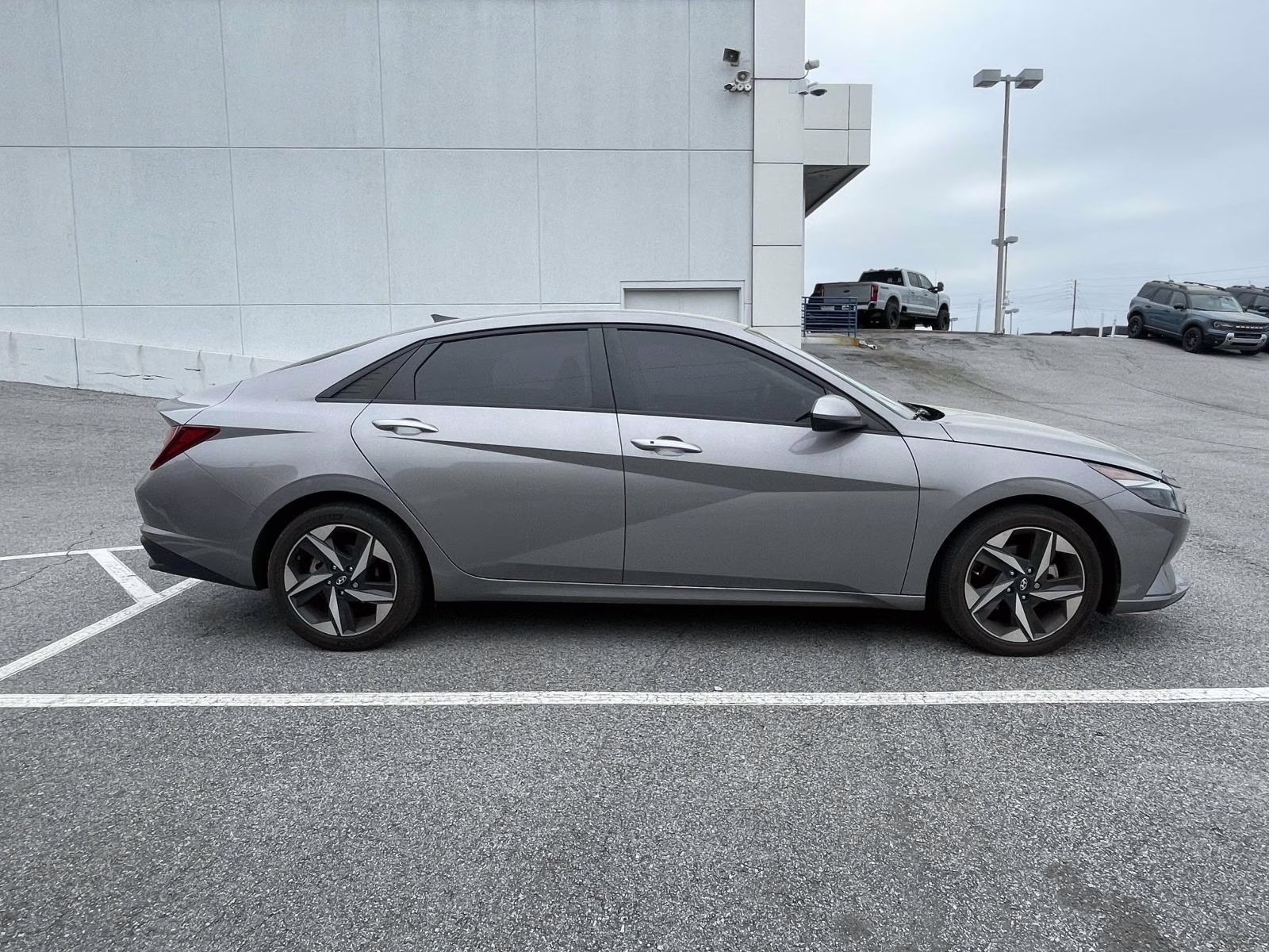 2023 Fluid Metal Hyundai Elantra SEL FWD Sedan