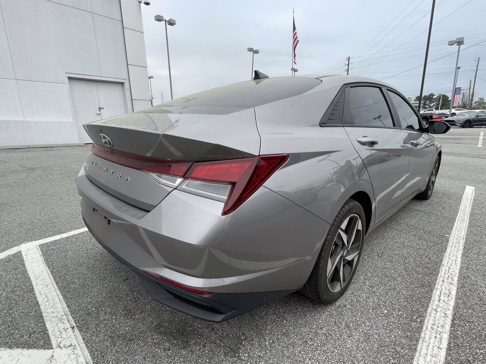 2023 Fluid Metal Hyundai Elantra SEL FWD Sedan