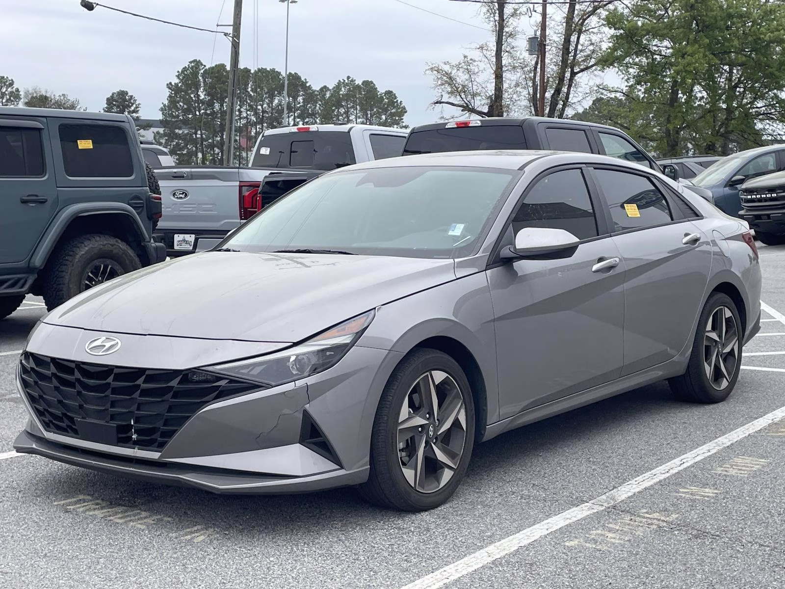 2023 Fluid Metal Hyundai Elantra SEL FWD Sedan