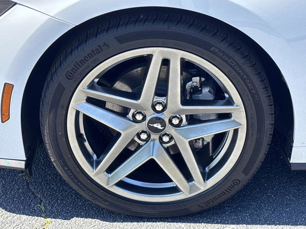 2025 Oxford White Ford Mustang EcoBoost Premium RWD Convertible