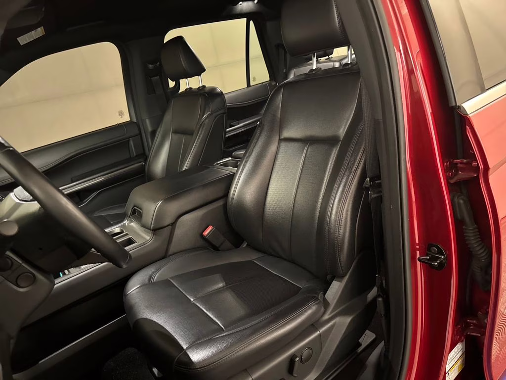 2021 Red Metallic Ford Expedition XLT RWD SUV