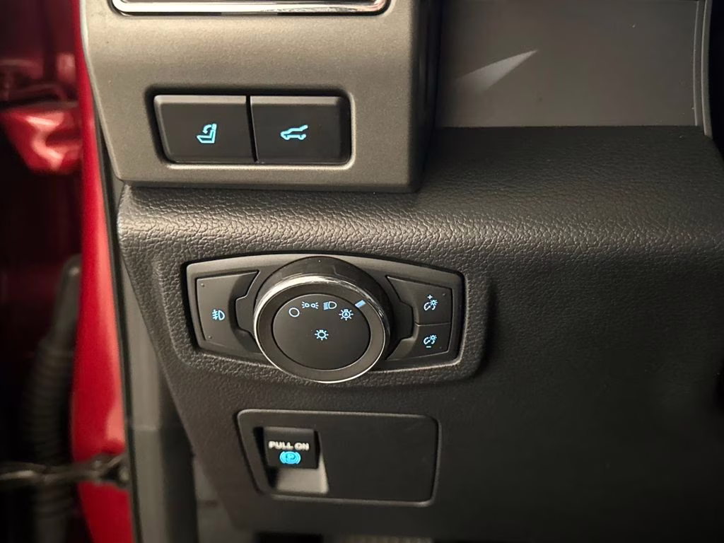 2021 Red Metallic Ford Expedition XLT RWD SUV