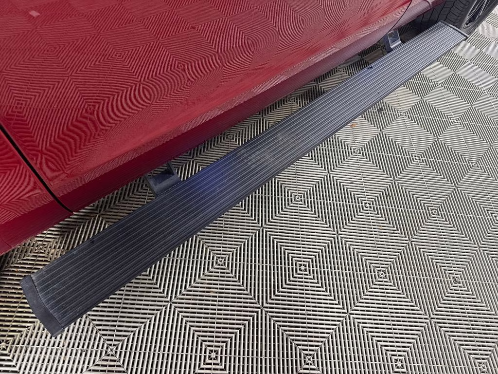 2021 Red Metallic Ford Expedition XLT RWD SUV