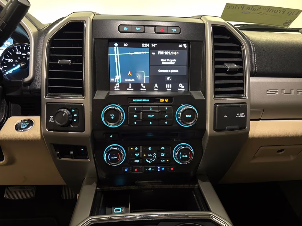 2018 White Gold Metallic Ford Super Duty F-250 SRW Lariat 4X4 Truck