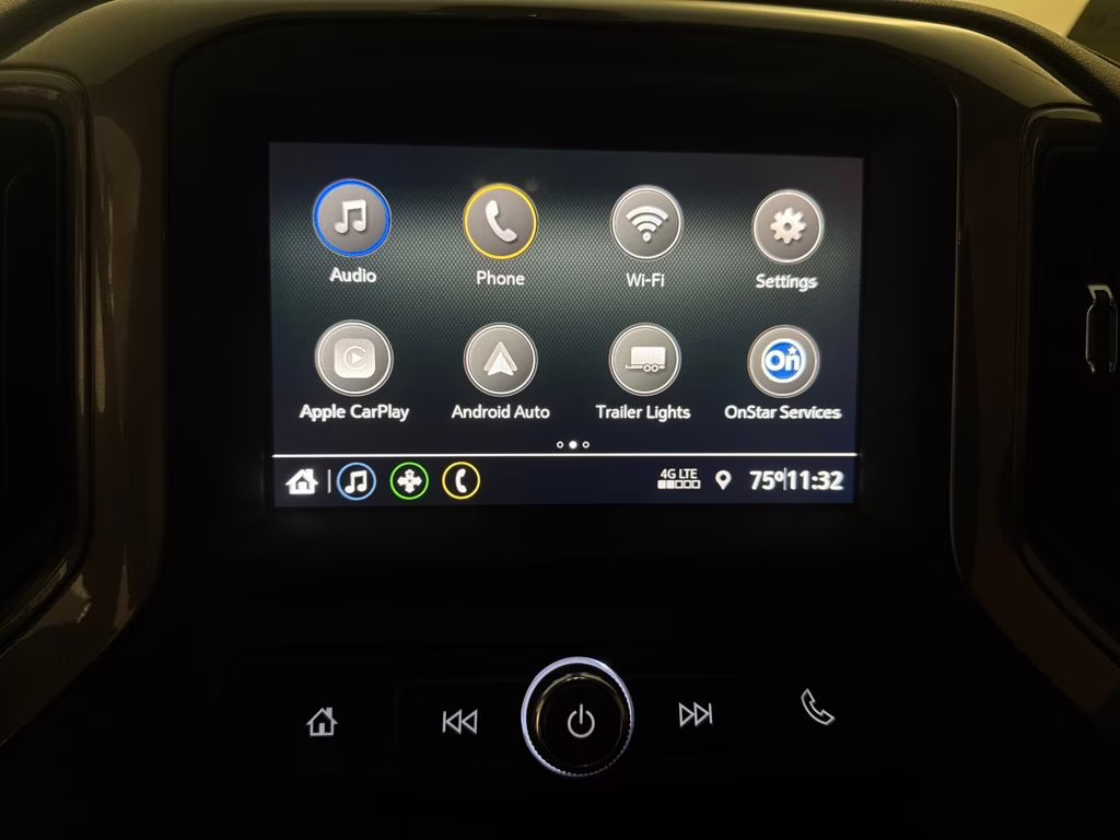 2022 Summit White Chevrolet Silverado 2500HD Custom 4X4 Truck