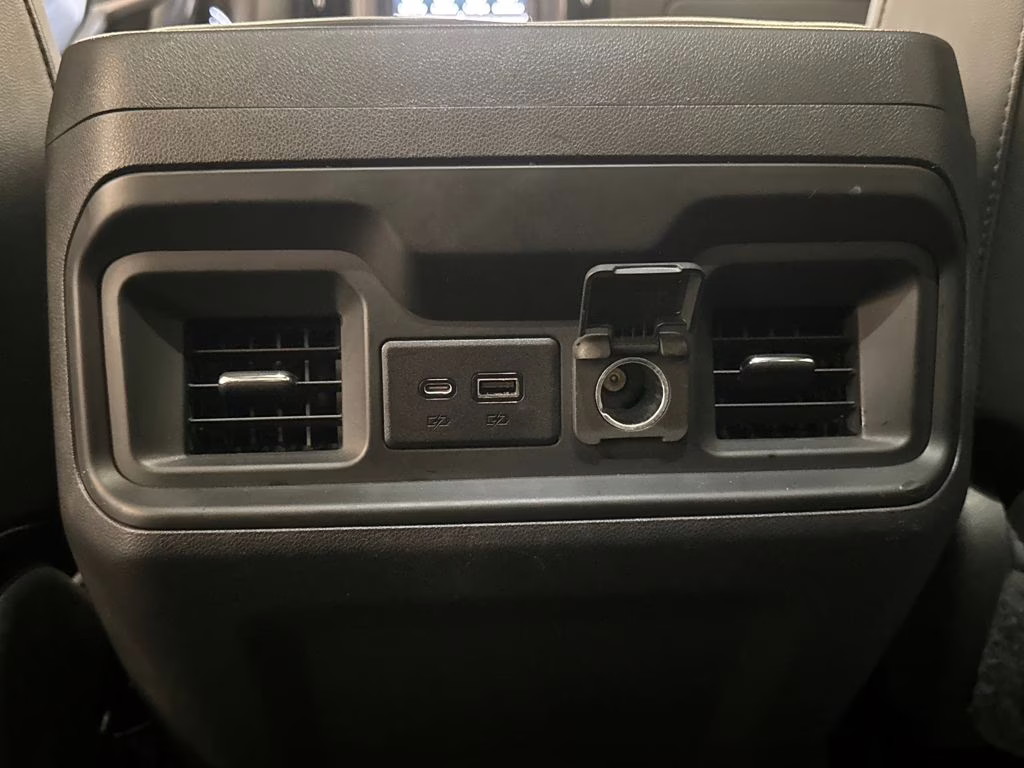 2022 Summit White Chevrolet Silverado 2500HD Custom 4X4 Truck