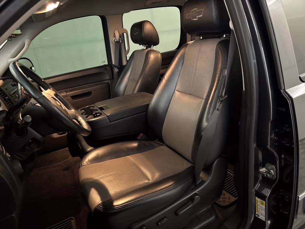 2011 Taupe Gray Metallic Chevrolet Silverado 1500 LT RWD Truck