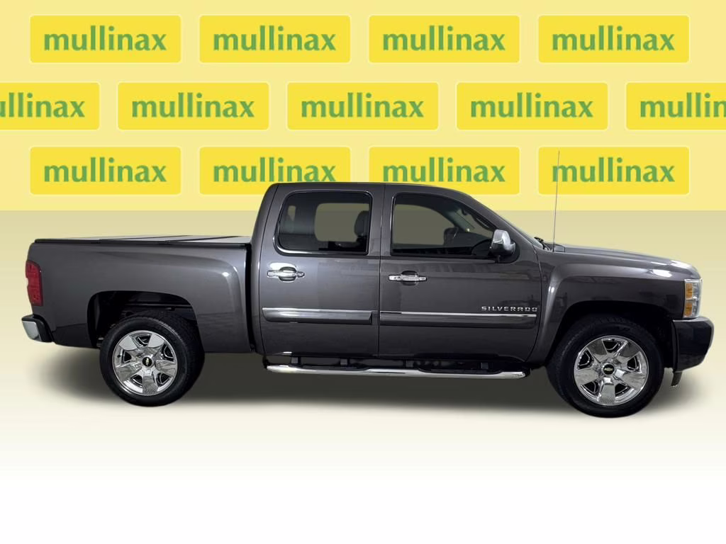 2011 Taupe Gray Metallic Chevrolet Silverado 1500 LT RWD Truck