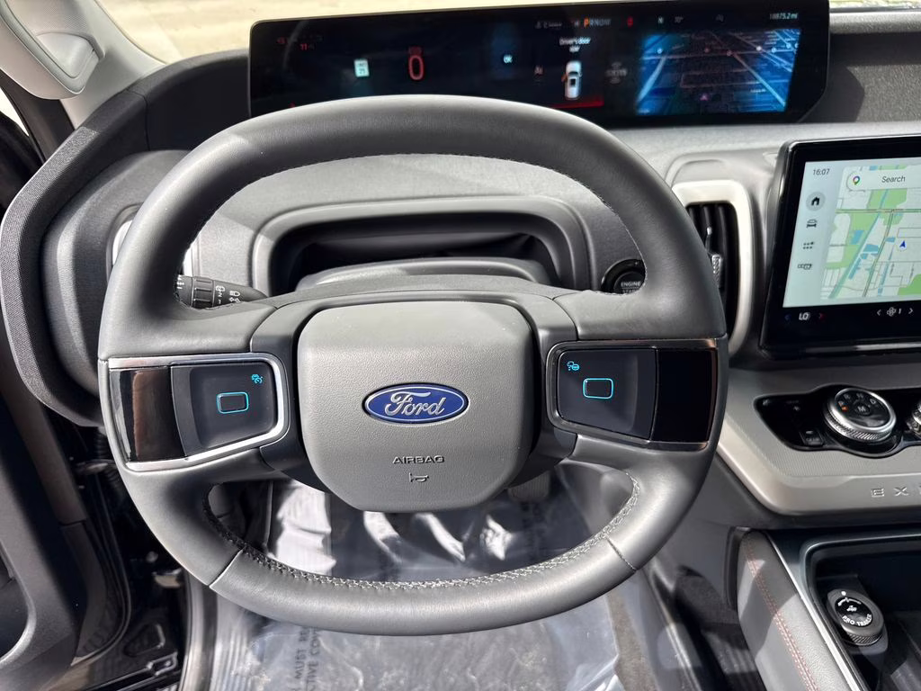 2025 Agate Black Metallic Ford Expedition Active RWD SUV