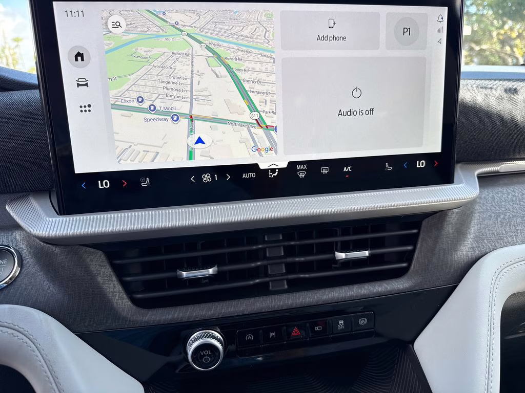 2026 Star White Metallic Tri-Coat Ford Explorer Platinum 4X4 SUV