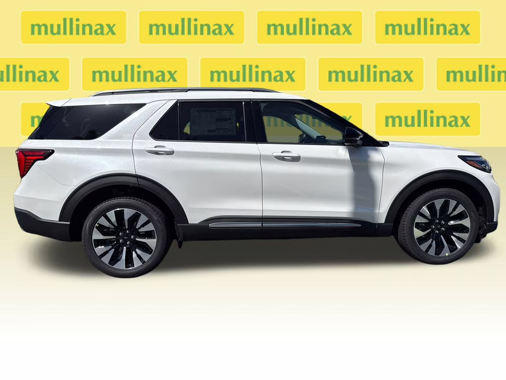 2026 Star White Metallic Tri-Coat Ford Explorer Platinum 4X4 SUV