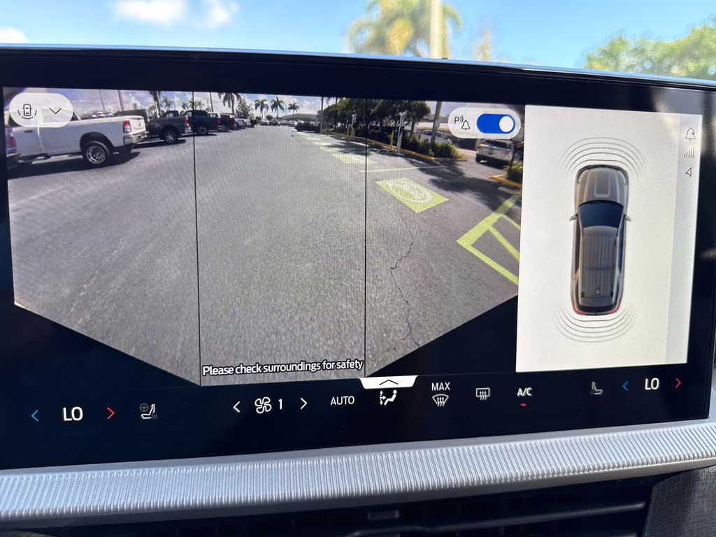 2026 Star White Metallic Tri-Coat Ford Explorer Platinum 4X4 SUV