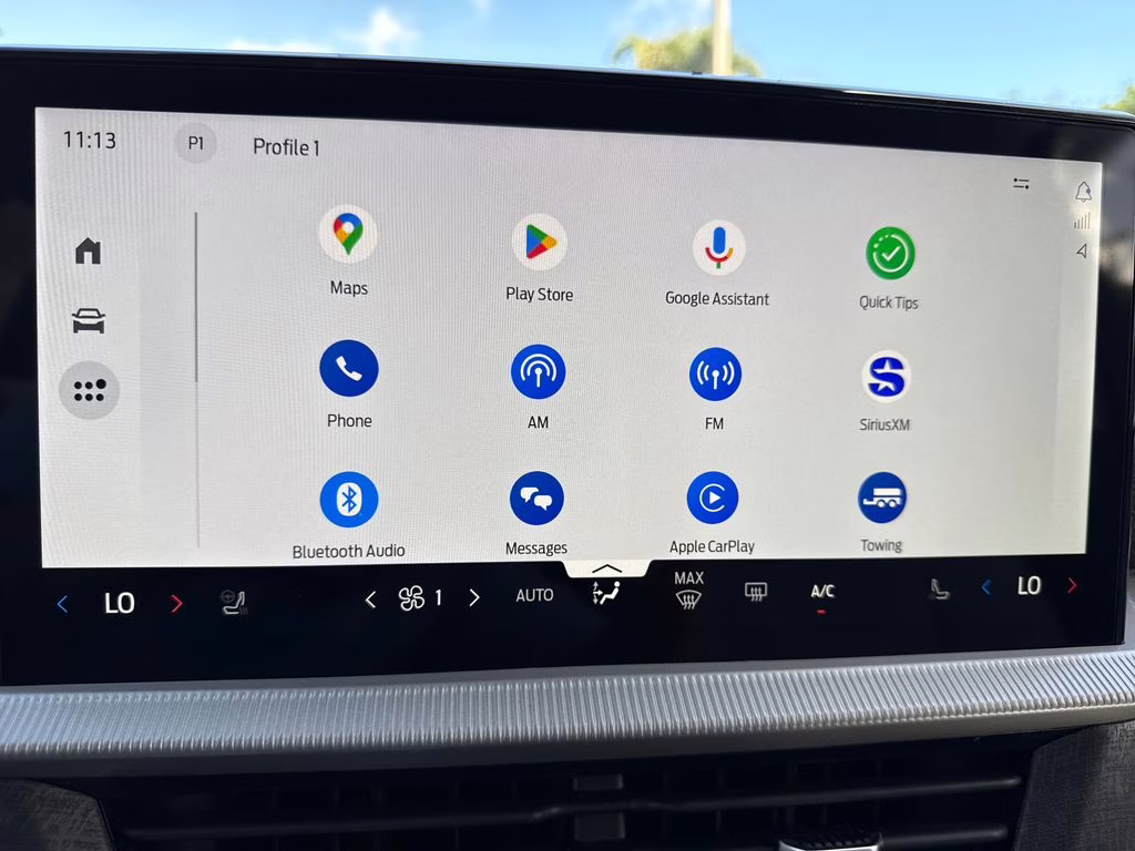 2026 Star White Metallic Tri-Coat Ford Explorer Platinum 4X4 SUV