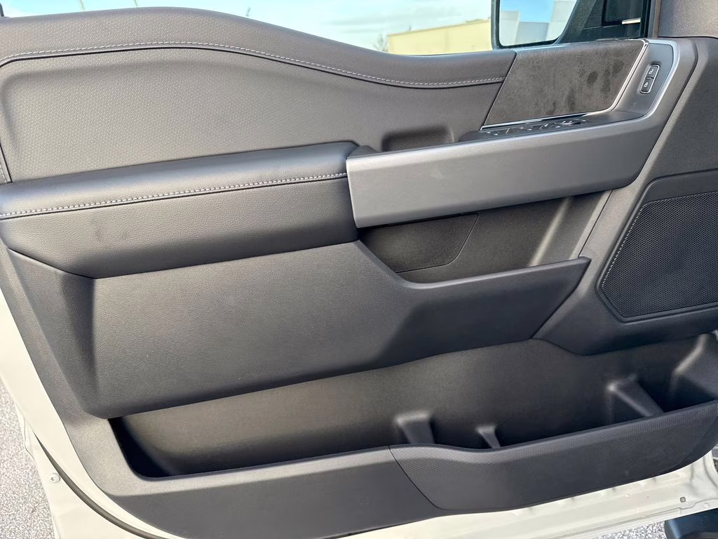 2026 Avalanche Ford F-150 XLT 4X4 Truck